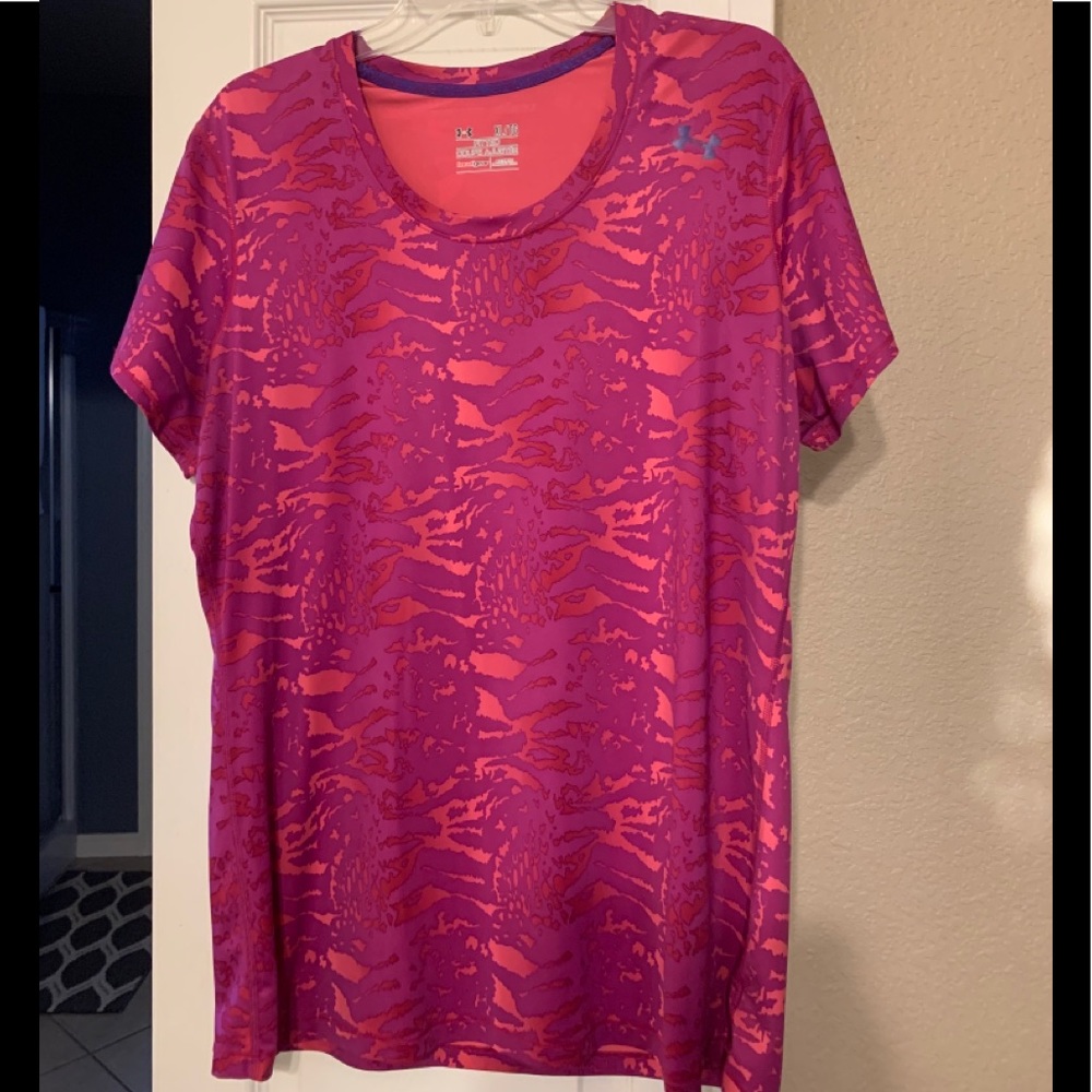 Workout short sleeve shirt moisture wicking